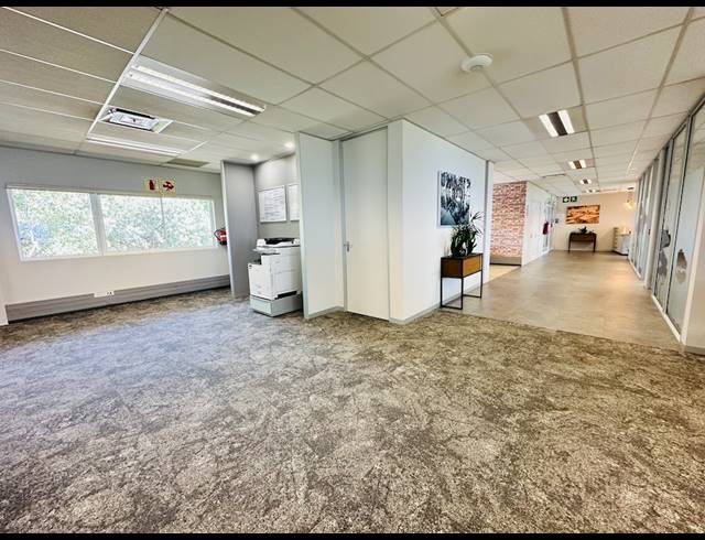 306M² OFFICE TO LET IN UMHLANGA RIDGE